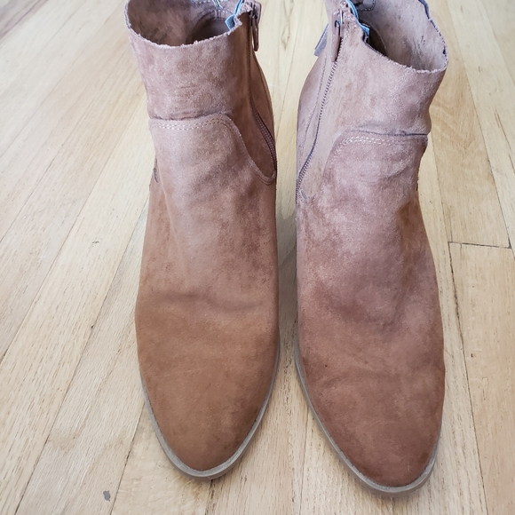 Universal Thread Clare Zip Ankle Bootie 11 - Picture 3 of 7